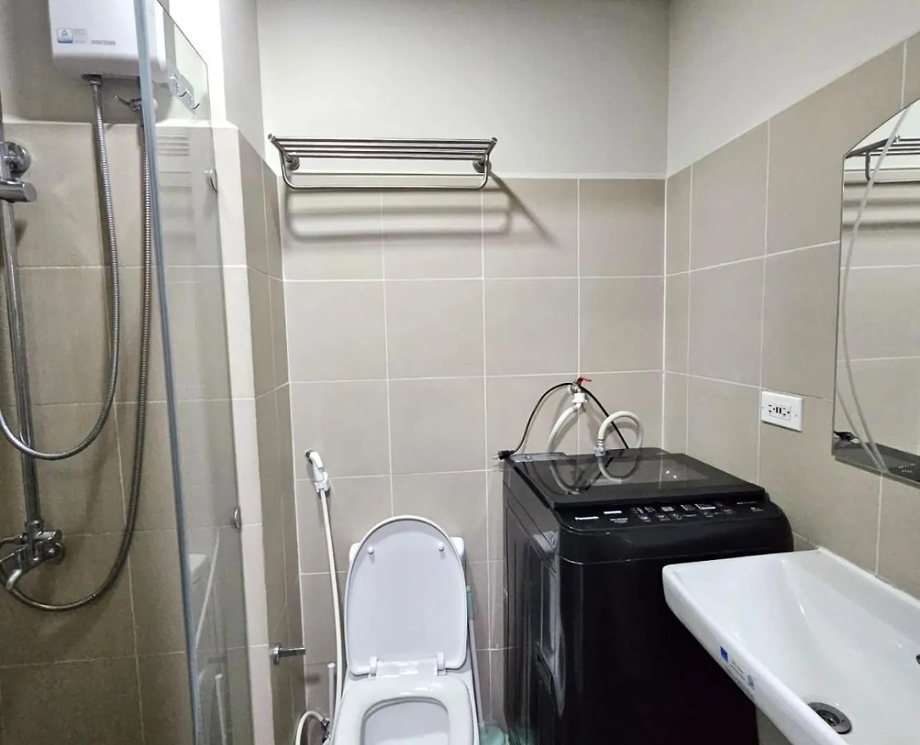 2 Bedroom Condo Apartment Near Picc, Ccp, Wtc & Star City At Coast Residences, Pasay City Manila 0*,  Philippines