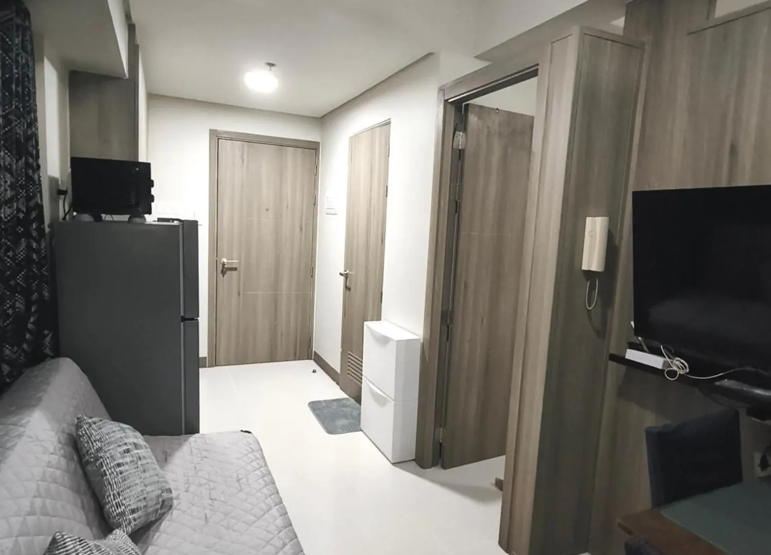 2 Bedroom Condo Apartment Near Picc, Ccp, Wtc & Star City At Coast Residences, Pasay City Manila Philippines