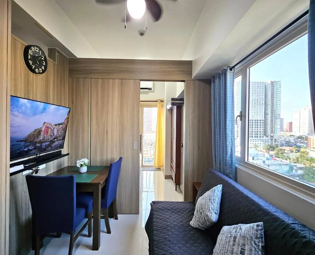 2 Bedroom Condo Apartment Near Picc, Ccp, Wtc & Star City At Coast Residences, Pasay City Manila