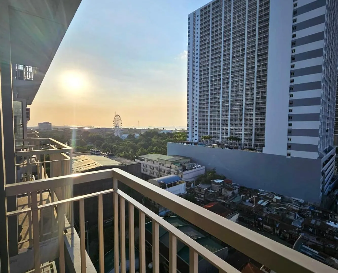 2 Bedroom Condo Apartment Near Picc, Ccp, Wtc & Star City At Coast Residences, Pasay City Manila