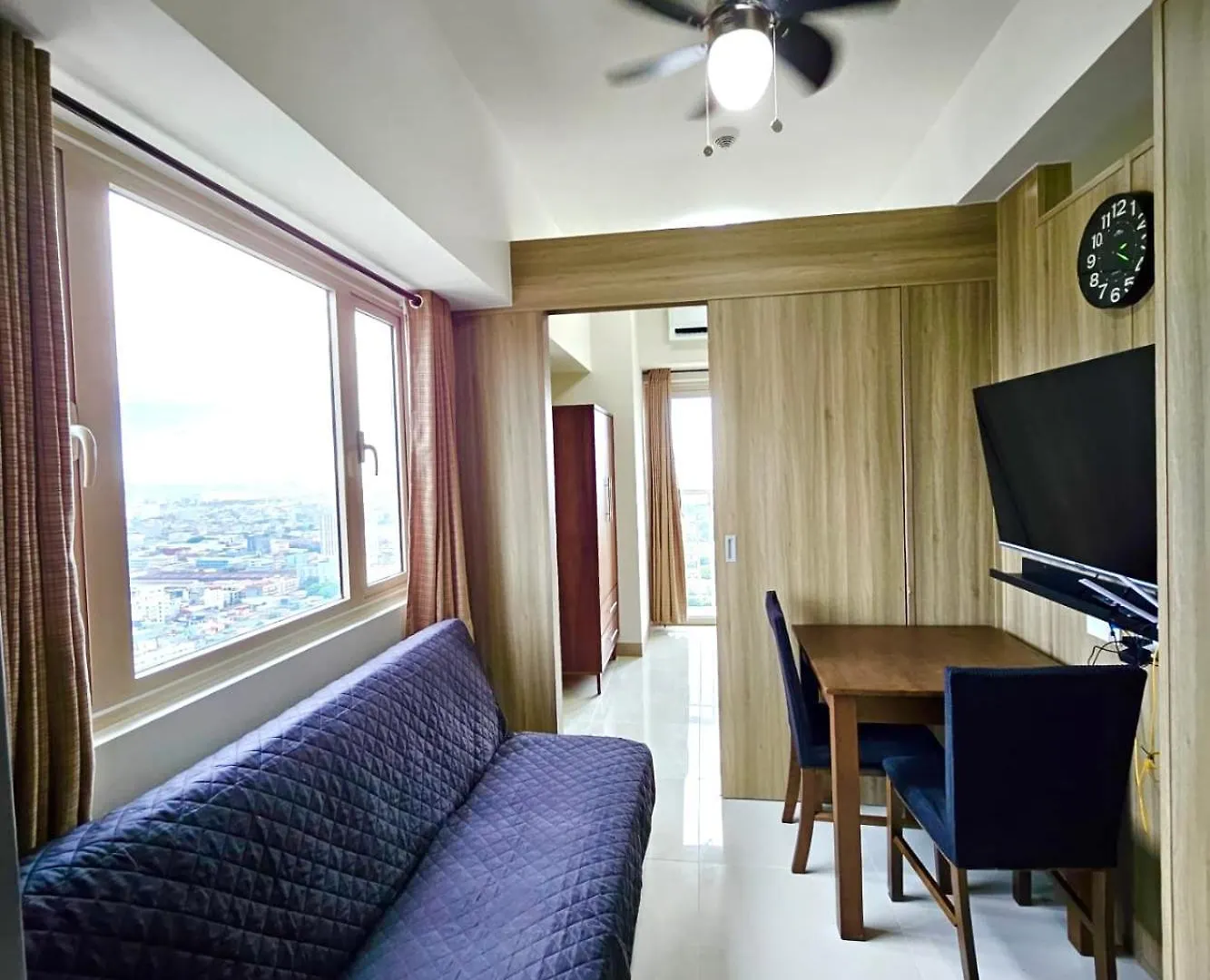 2 Bedroom Condo Apartment Near Picc, Ccp, Wtc & Star City At Coast Residences, Pasay City Manila Philippines