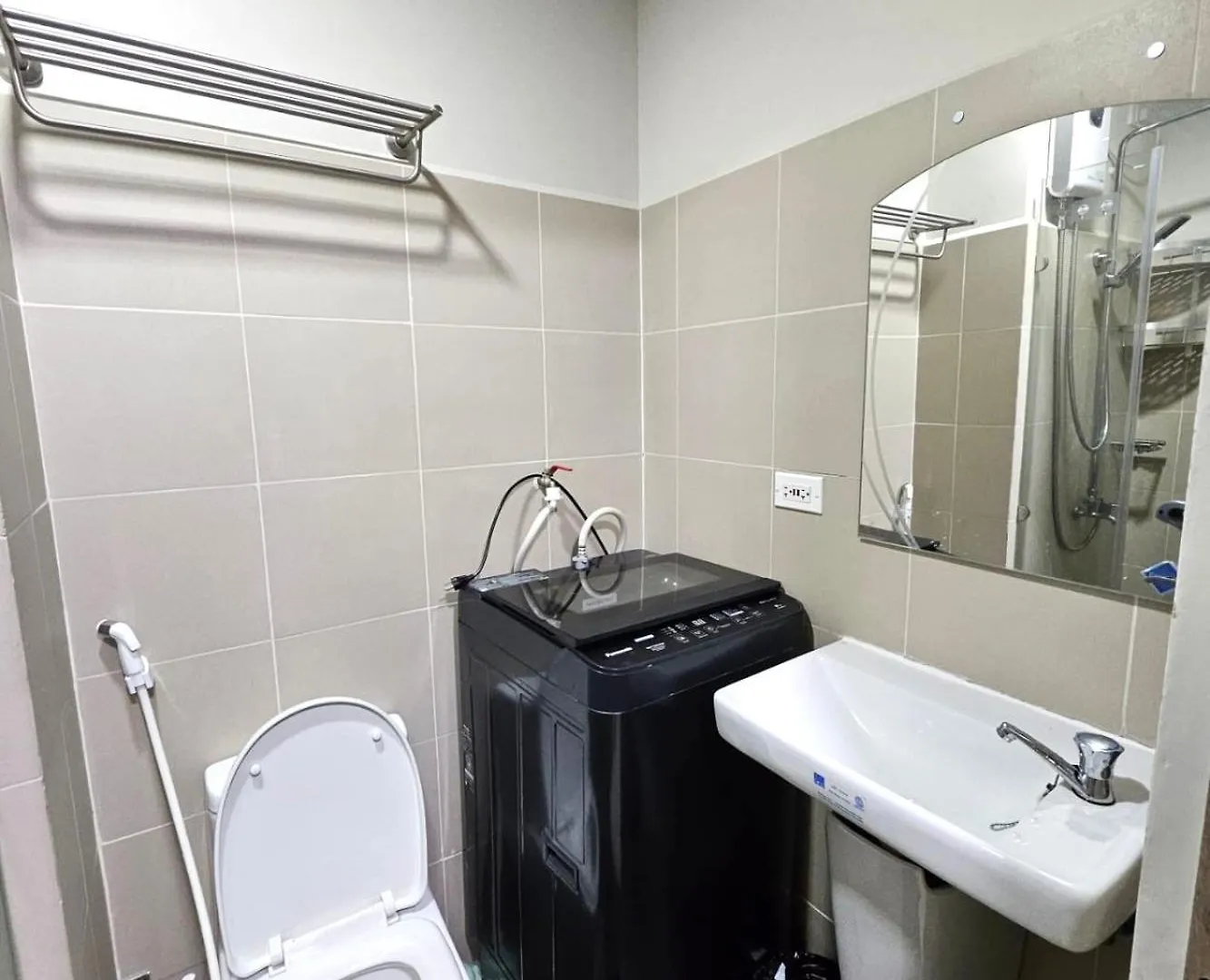 2 Bedroom Condo Apartment Near Picc, Ccp, Wtc & Star City At Coast Residences, Pasay City مانيلا الفلبين